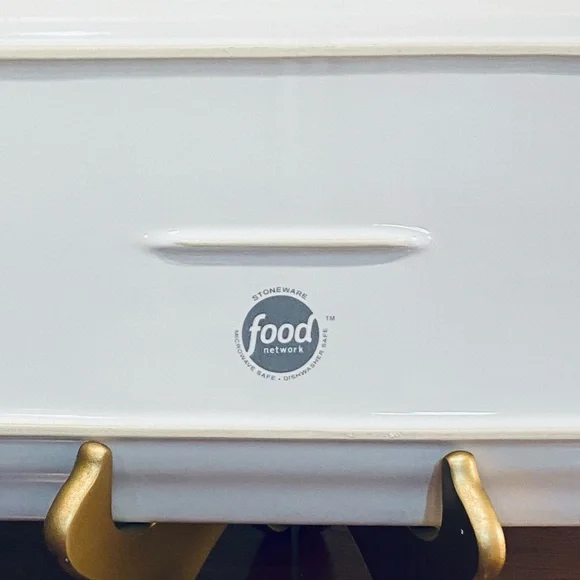 🎄Christmas Merry Red Banner Stoneware Serving Platter by Food Network 13.75" - Picture 6 of 6